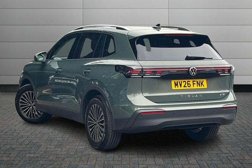 Volkswagen Tiguan 1.5 Etsi Mhev Match Suv Hybrid Dsg 150 MV26FNK Green #3