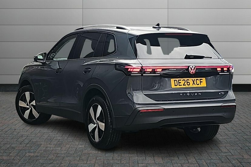 Volkswagen Tiguan 1.5 Etsi Mhev Match Suv Hybrid Dsg 150 DE26XCF Grey #3