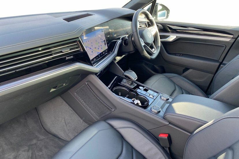 Volkswagen Touareg 3.0 Tdi V6 Black Edition Suv Tiptronic Silver #2
