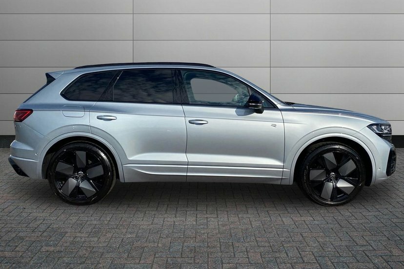 Volkswagen Touareg 3.0 Tdi V6 Black Edition Suv Tiptronic Silver #4