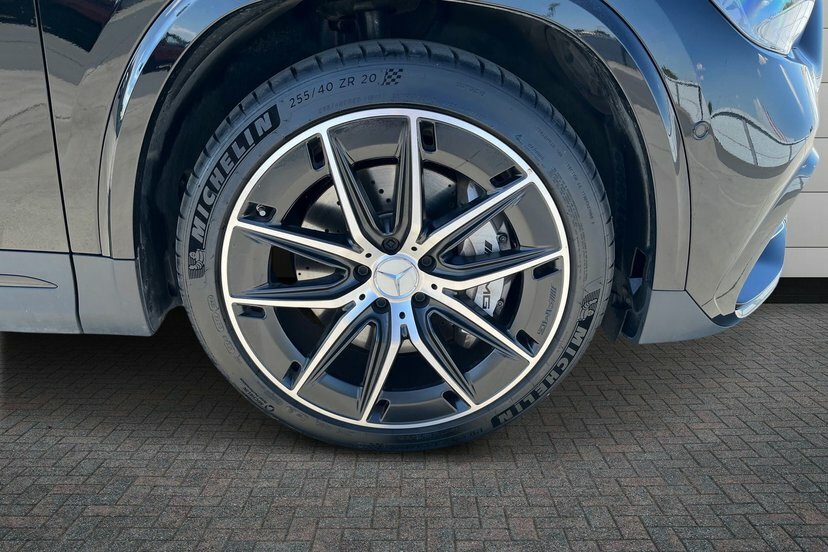 Mercedes-Benz GLA Class Gla35 Mhev Amg Premium Black #4