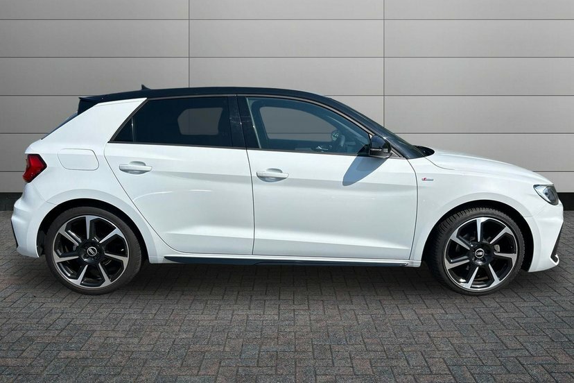 Audi A1 1.5 Tfsi 35 Black Edition Sportback S T White #4