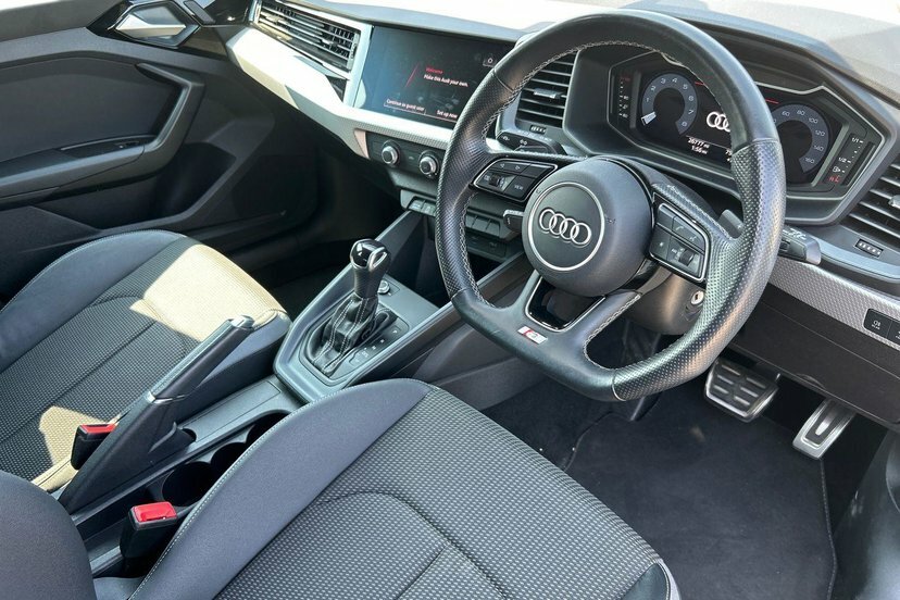 Audi A1 1.5 Tfsi 35 Black Edition Sportback S T White #6