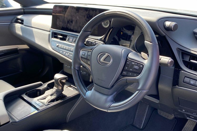 Lexus ES 2.5 300H Premium Plus Saloon Hybrid E-c Silver #6
