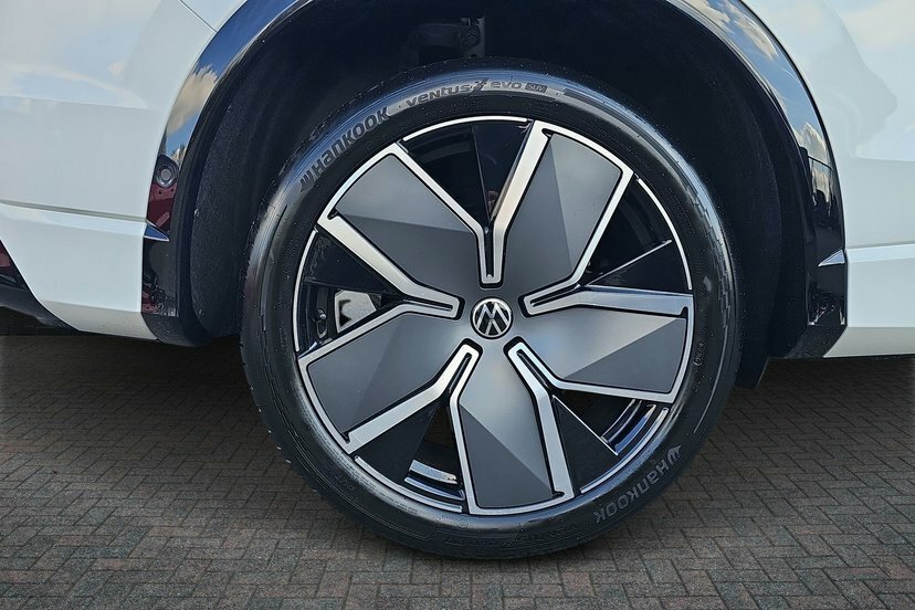 Volkswagen Tiguan 1.5 Etsi Mhev R-line Suv Hybrid Dsg 15 DG26YBN White #5