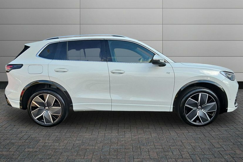 Volkswagen Tiguan 1.5 Etsi Mhev R-line Suv Hybrid Dsg 15 DG26YBN White #4