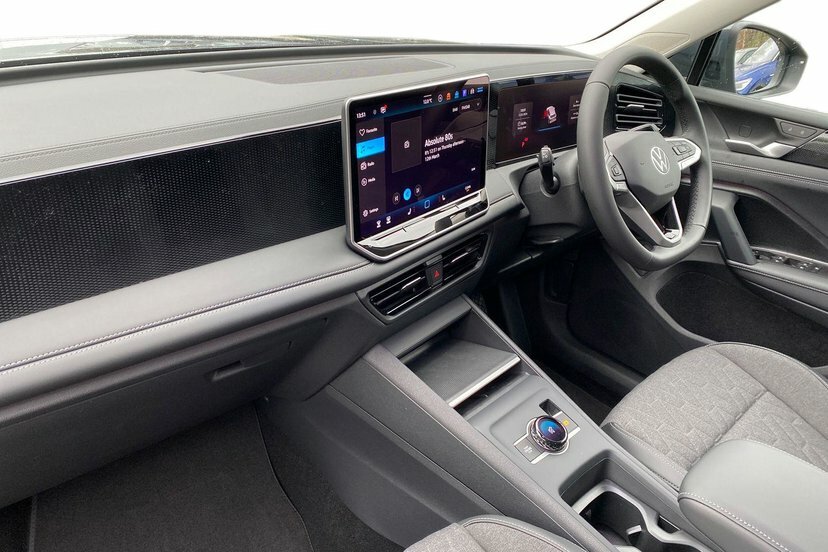 Volkswagen Tiguan 1.5 Etsi Mhev Match Suv Hybrid Dsg 150 MV26YPU Grey #2