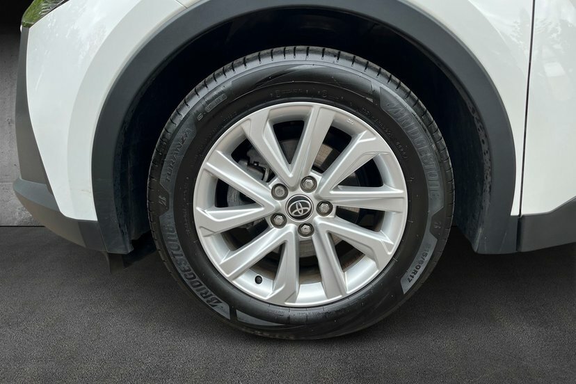 Toyota C-Hr 1.8 Vvt-h Icon Suv Hybrid Cvt 140 Ps NL25SLZ White #5