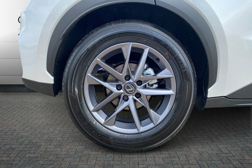 Lexus LBX 1.5 Vvt-ie Premium Suv Hybrid E-cvt 13 RE26VMM White #5