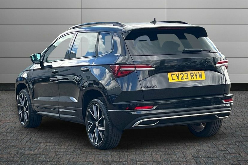Skoda Karoq 1.5 Tsi Act Sportline Suv Dsg 150 Ps CV23RVW Black #3