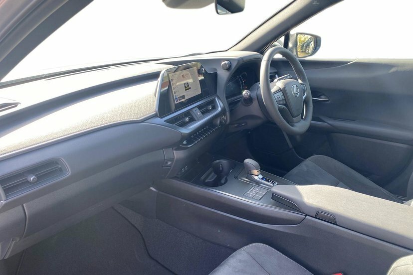 Lexus UX 2.0 300H Premium Suv Hybrid E-cvt 199 FN26RXX #2