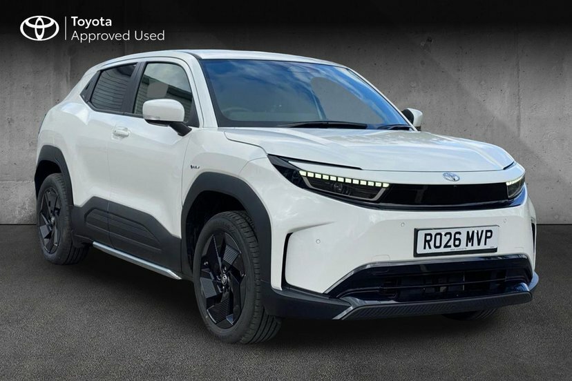 Toyota Urban Cruiser 61Kwh Design Suv 174 Ps White