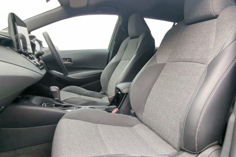 Toyota Corolla 1.8 Vvt-h Design Touring Sports Hybrid FP25JHZ Black #2