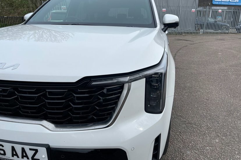 Kia Sorento 2.2 Crdi 4 Suv Dct Awd 190 Bhp LF26AAZ White #2