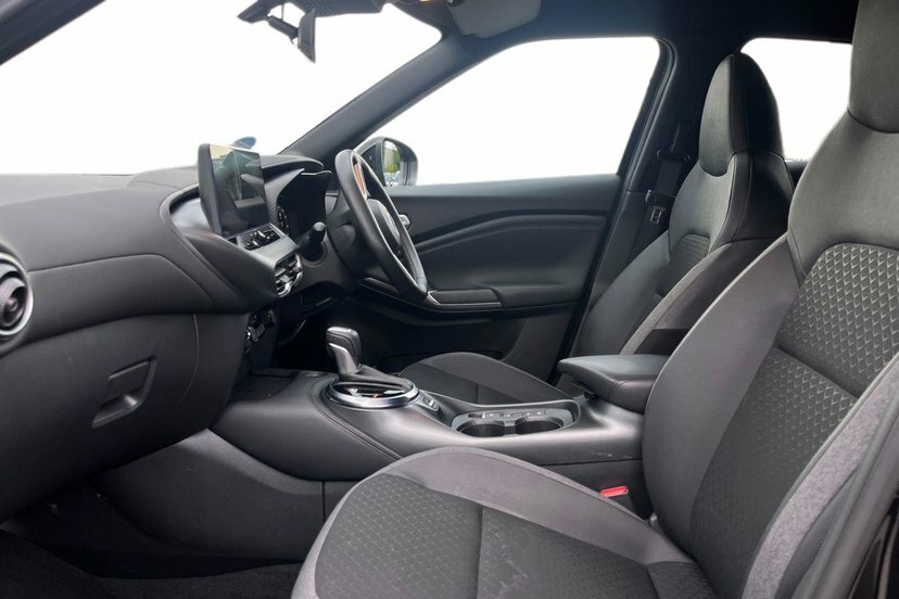 Nissan Juke 1.6 N-connecta Suv Hybrid 143 Ps OE25RLV Black #2