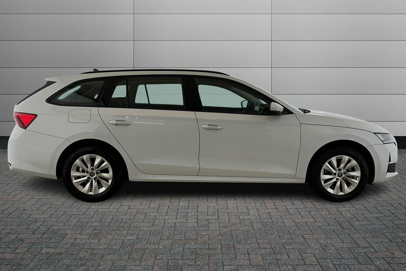 Skoda Octavia 1.5 Tsi Act Se Technology Estate GJ75LWZ White #4