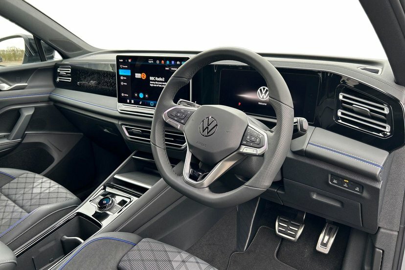 Volkswagen Tiguan 1.5 Etsi Mhev R-line Suv Hybrid Dsg 15 EY26OPK Silver #6