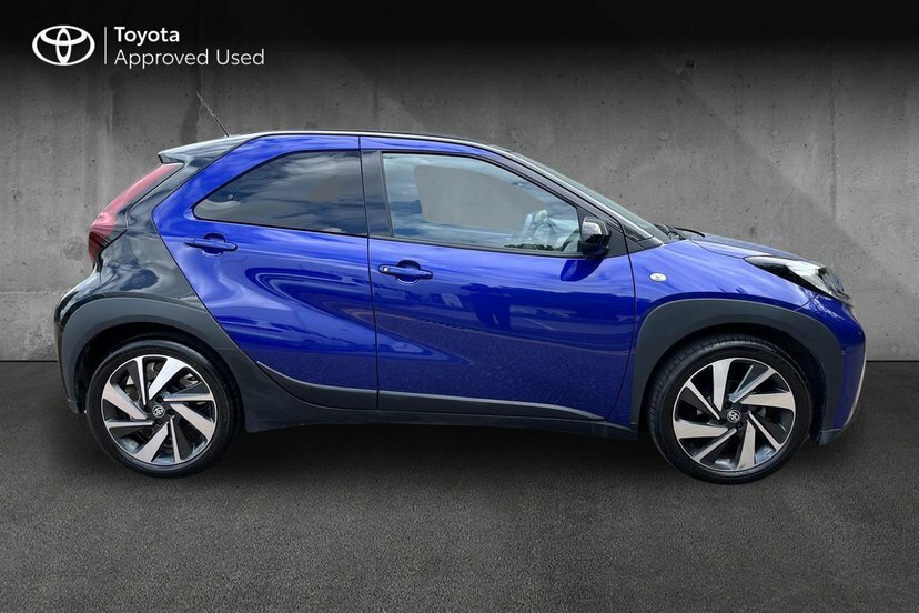 Toyota Aygo X 1.0 Vvt-i Edge Hatchback X-shift 72 Ps EA74YRK Black #4