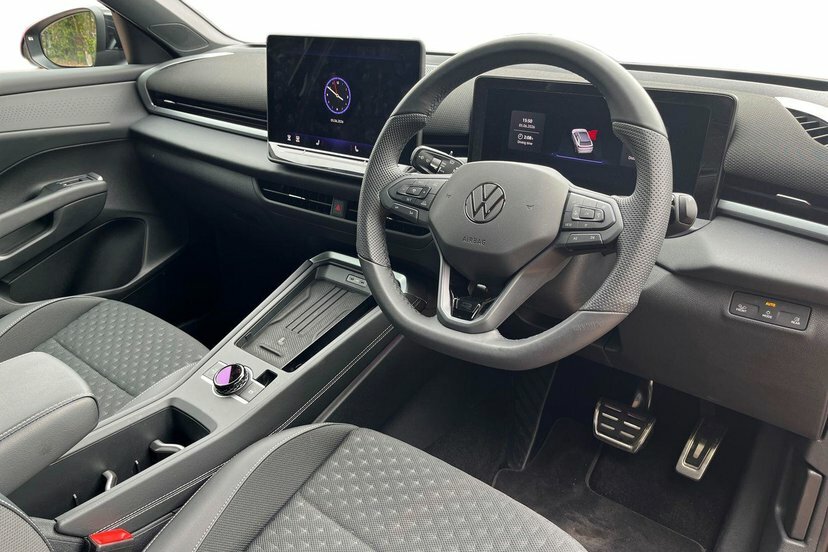 Volkswagen T-Roc 1.5 Etsi Mhev R-line Suv Hybrid Dsg 15 MV26FNG Black #6