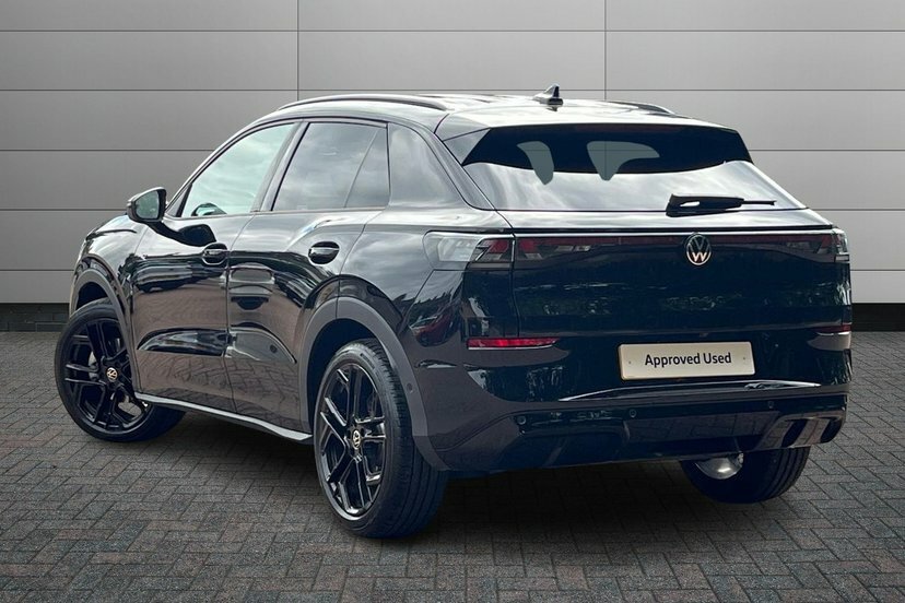 Volkswagen T-Roc 1.5 Etsi Mhev R-line Suv Hybrid Dsg 15 MV26FNG Black #3
