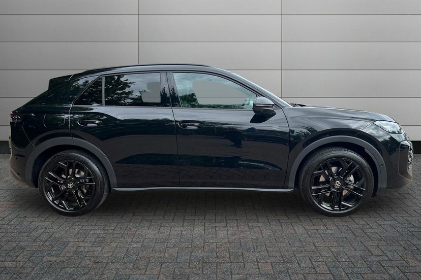 Volkswagen T-Roc 1.5 Etsi Mhev R-line Suv Hybrid Dsg 15 MV26FNG Black #4