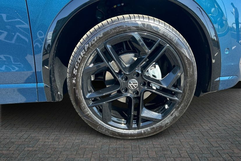 Volkswagen Tiguan 1.5 Etsi Mhev Black Edition Suv Hybrid EA26VBK Blue #5