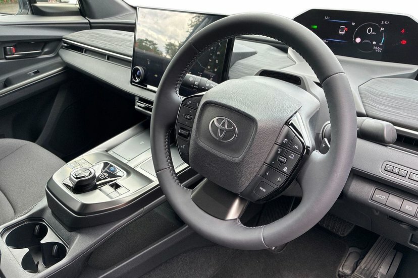 Toyota C-Hr 77Kwh Design Suv 224 Ps White #6