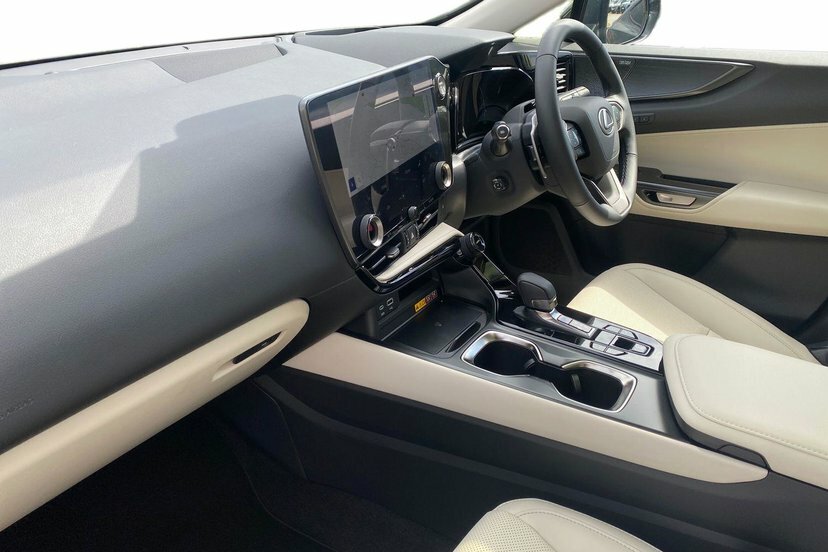 Lexus NX 2.5 450H 18.1Kwh Takumi Suv Plug-in Hy RF26AYZ Black #2