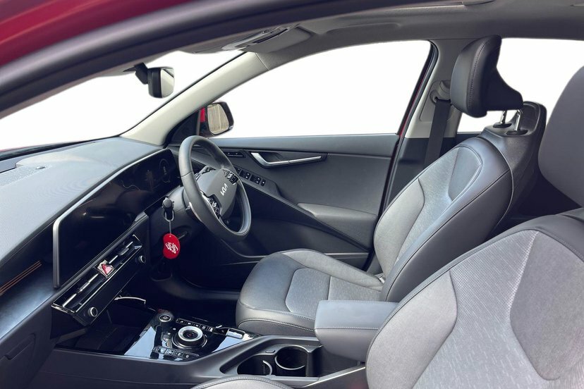Kia e-Niro 64.8Kwh 4 Suv 201 Bhp Red #4