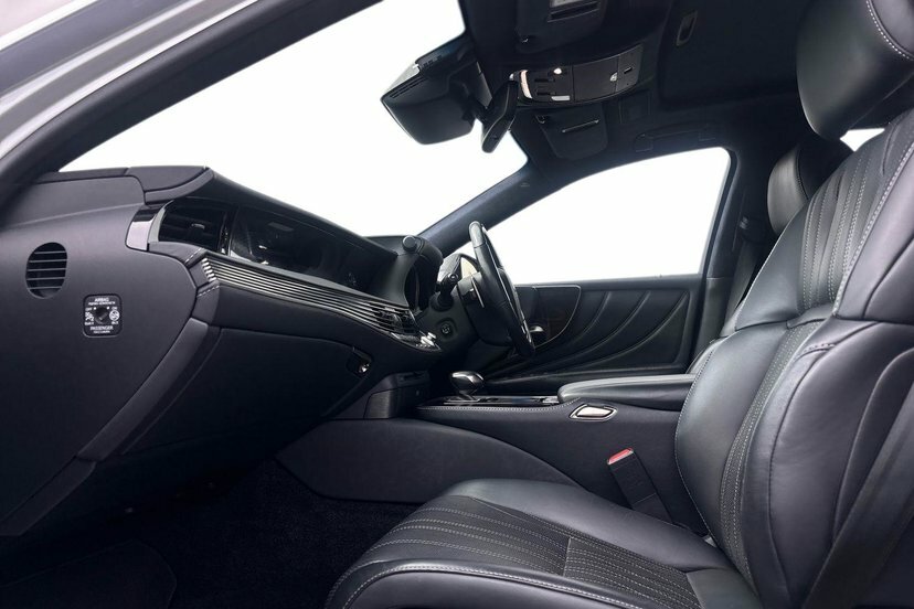 Lexus LS 3.5 500H V6 Premier Saloon Hybrid E-cvt Silver #2