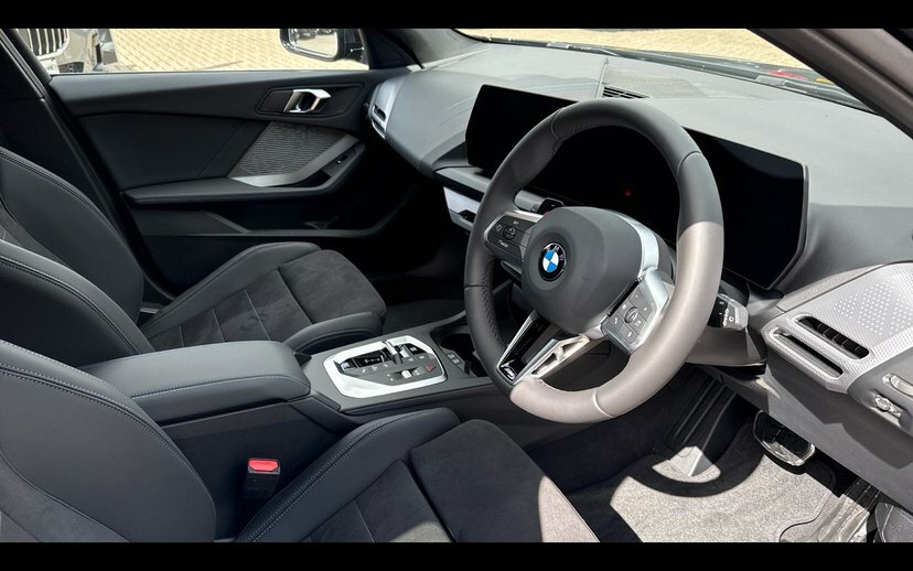 BMW 1 Series 1.5 120I Mht M Sport Dct GV26NPF Black #6