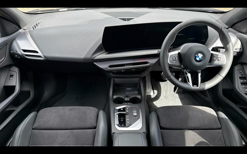BMW 1 Series 1.5 120I Mht M Sport Dct GV26NPF Black #4