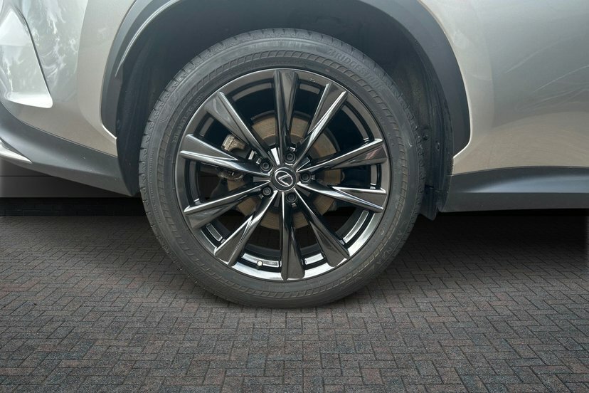 Lexus NX 2.5 450H 18.1Kwh F Sport Suv Plug-in H Silver #5