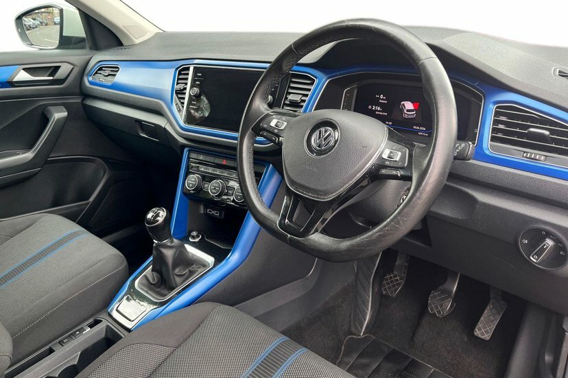 Volkswagen T-Roc 1.0 Tsi Design Suv 115 Ps KM68GYF Black #6