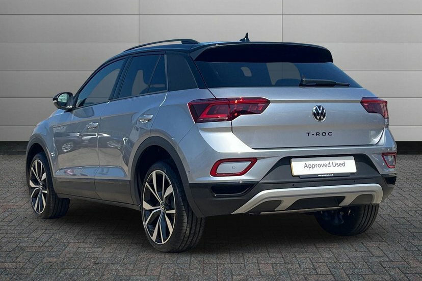 Volkswagen T-Roc 1.5 Tsi Style Design Suv 150 Ps Black #3