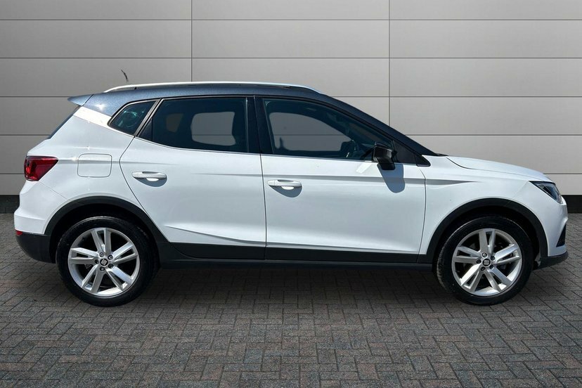 Seat Arona 1.0 Tsi Gpf Fr Suv Dsg 115 Ps LV20MHN Black #4