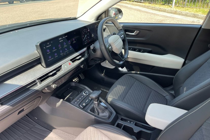 Kia Stonic 1.0 T-gdi Mhev Gt-line S Suv Hybrid Dct White #3