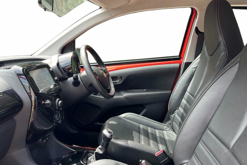Toyota Aygo 1.0 Vvt-i X-cite Hatchback Euro Orange #2