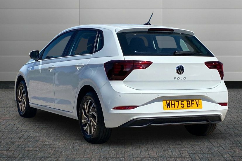 Volkswagen Polo 1.0 Tsi Life Hatchback 95 Ps WH75BFV White #3