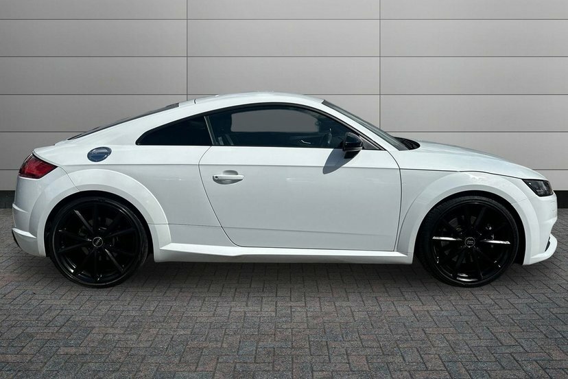 Audi TTS 2.0 Tfsi Black Edition Coupe S Tronic Q KY18UFH White #4
