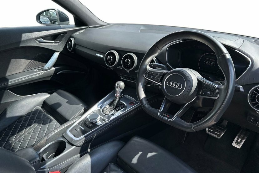 Audi TTS 2.0 Tfsi Black Edition Coupe S Tronic Q KY18UFH White #6