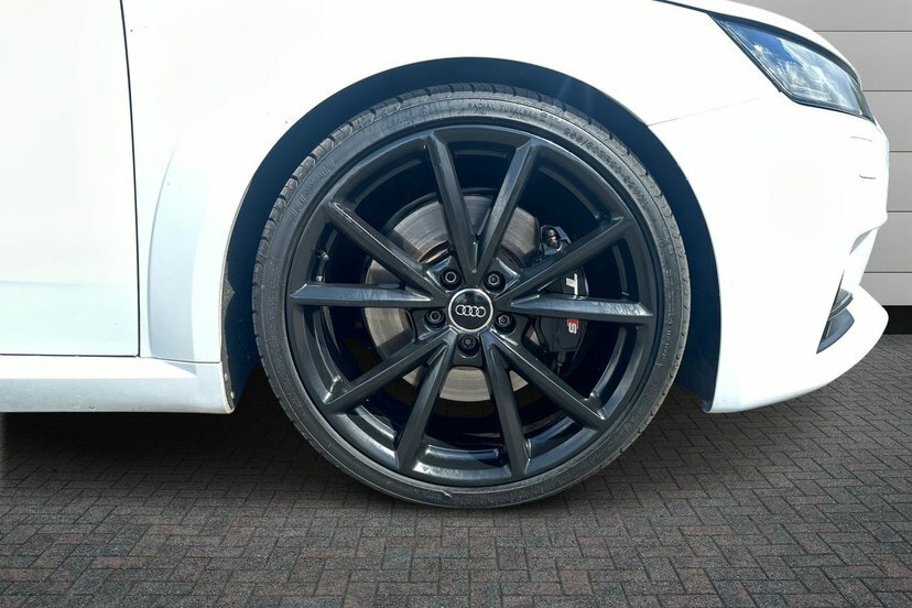 Audi TTS 2.0 Tfsi Black Edition Coupe S Tronic Q KY18UFH White #5