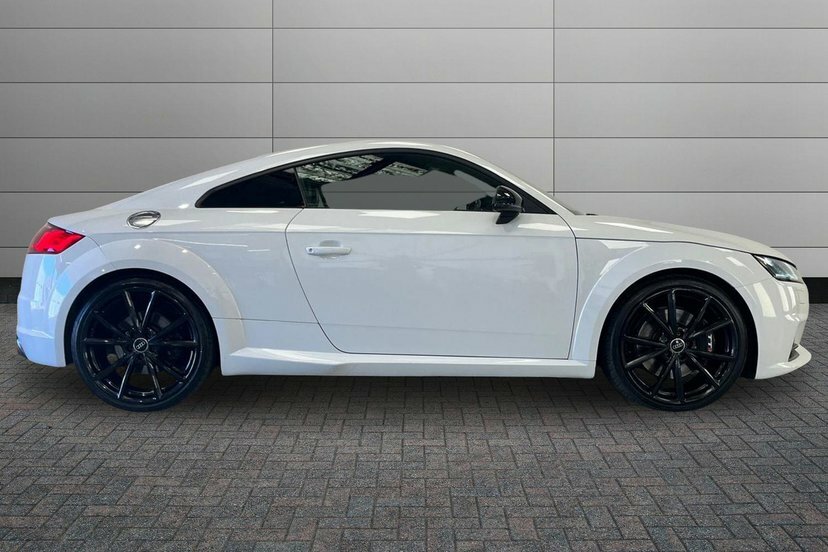Audi TTS 2.0 Tfsi Black Edition Coupe S Tronic Q White #4