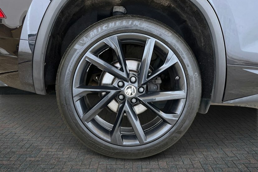 Skoda Kodiaq Kodiaq Sportline 7 Seats 1.5 Tsi 150 Ps Dsg AP22NFC Black #5