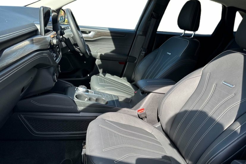 Ford Kuga 2.5H Duratec Vignale Suv Hybrid Cvt 19 AE23MYT Black #2