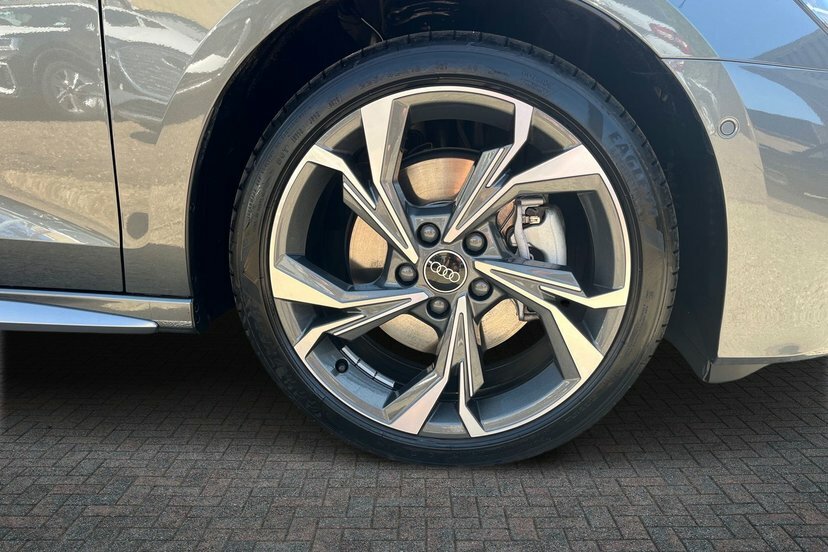 Audi A3 1.5 Tfsie S Line Sportback Plug-in Hybr EA26VDD Grey #5