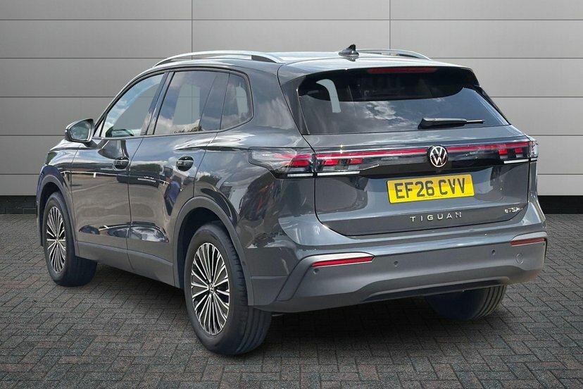 Volkswagen Tiguan 1.5 Etsi Mhev Match Suv Hybrid Dsg 150 EF26CVV Grey #3