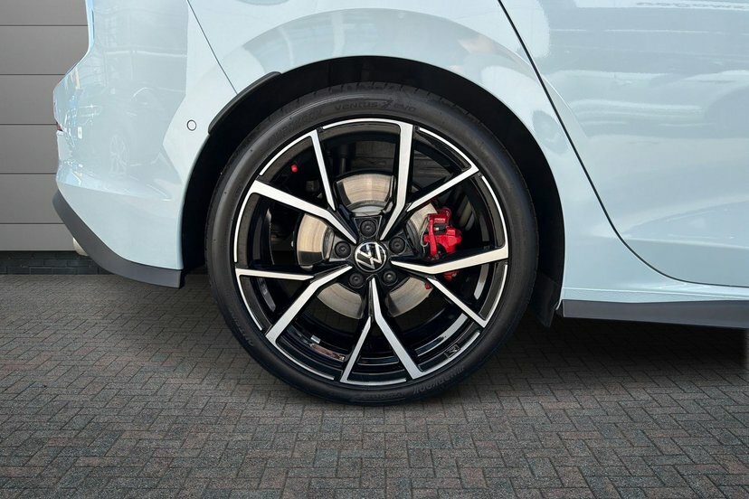 Volkswagen Golf 2.0 Tsi Gti Hatchback Dsg 265 Ps EF26FNK #5