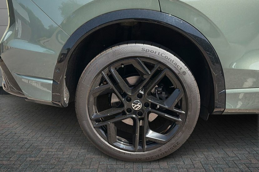Volkswagen Tiguan 2.0 Tdi R-line Suv Dsg 150 Ps MT26CKV Green #5