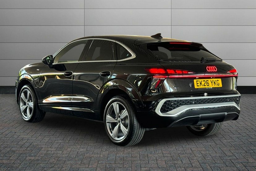 Audi Q3 1.5 Tfsi S Line Sportback S Tronic 150 EK26YKG Black #3